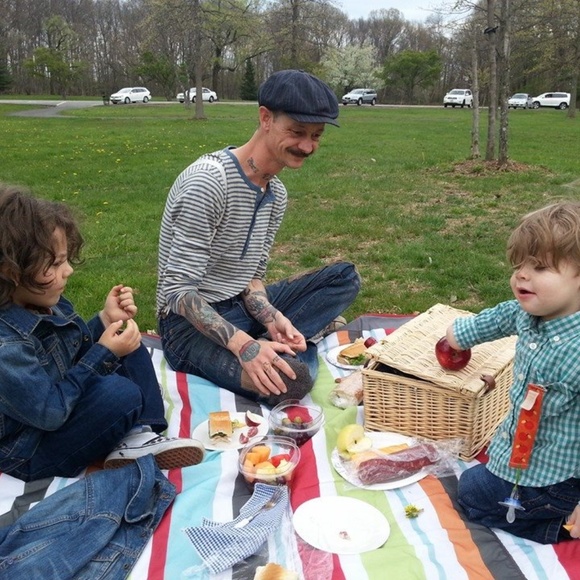 Meet your Posher, Dustin - Picture 3 of 8